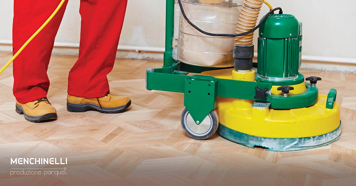 levigare il parquet con levigatrice 